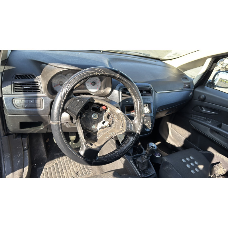 Leve vitre electrique avant gauche FIAT GRANDE PUNTO Photo n°18