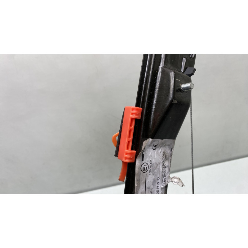Leve vitre electrique avant droit FIAT GRANDE PUNTO Photo n°2