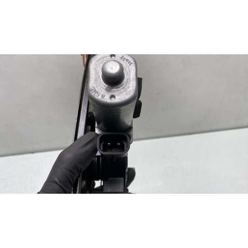 Leve vitre electrique avant droit FIAT GRANDE PUNTO Photo n°4