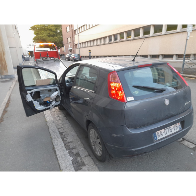 Plage arriere FIAT GRANDE PUNTO Photo n°5