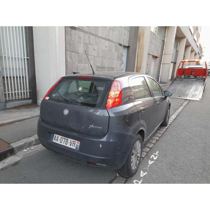 Plage arriere FIAT GRANDE PUNTO Photo n°6