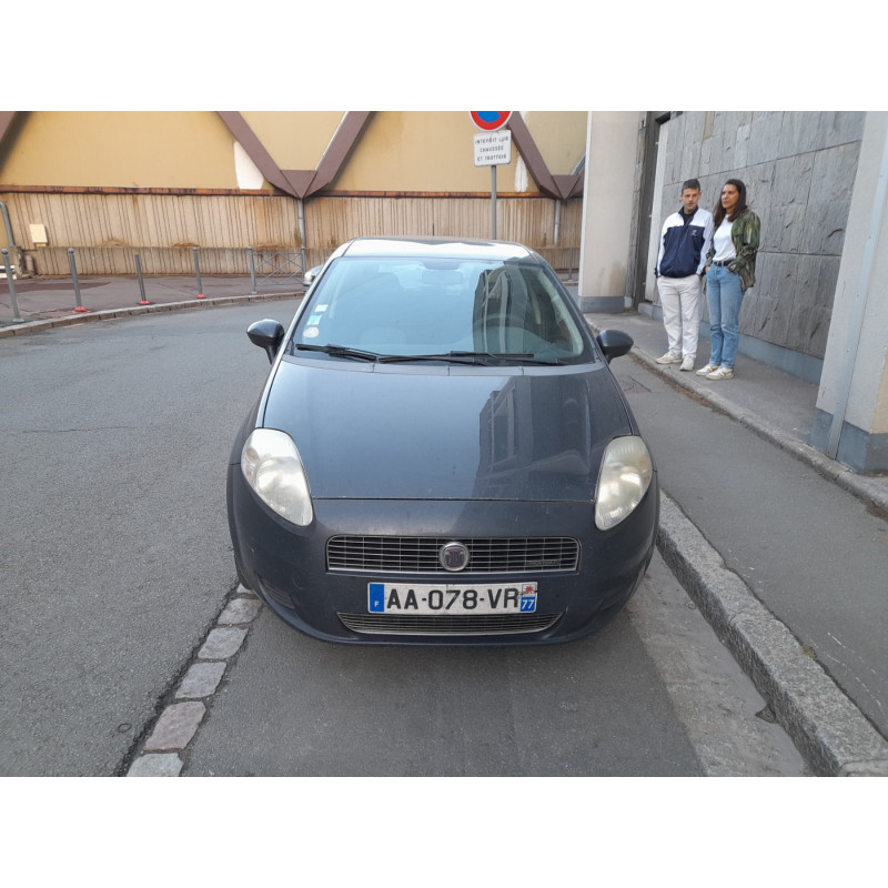 Plage arriere FIAT GRANDE PUNTO Photo n°9