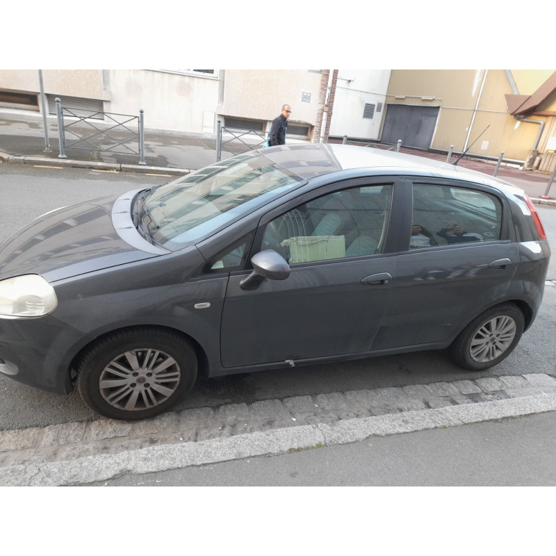 Plage arriere FIAT GRANDE PUNTO Photo n°10