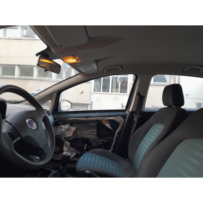 Plage arriere FIAT GRANDE PUNTO Photo n°13