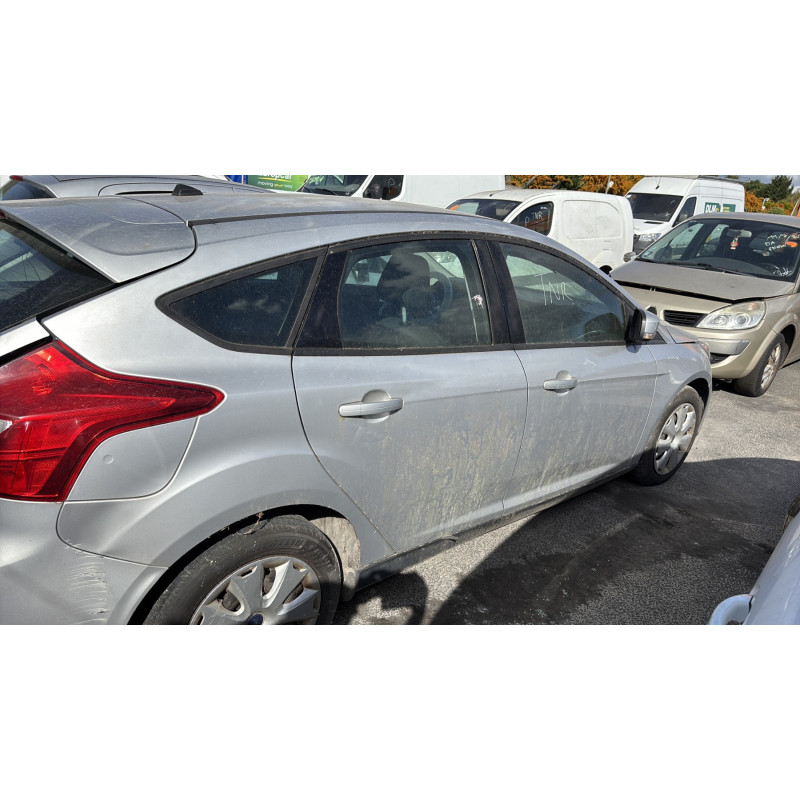 Malle/Hayon arriere FORD FOCUS 3 Photo n°18