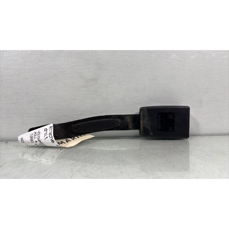 Attache ceinture avant droit VOLKSWAGEN POLO 4 Photo n°4