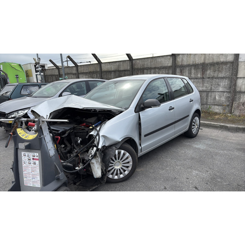 Attache ceinture avant droit VOLKSWAGEN POLO 4 Photo n°5