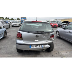 Attache ceinture avant droit VOLKSWAGEN POLO 4