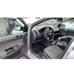 Attache ceinture avant droit VOLKSWAGEN POLO 4