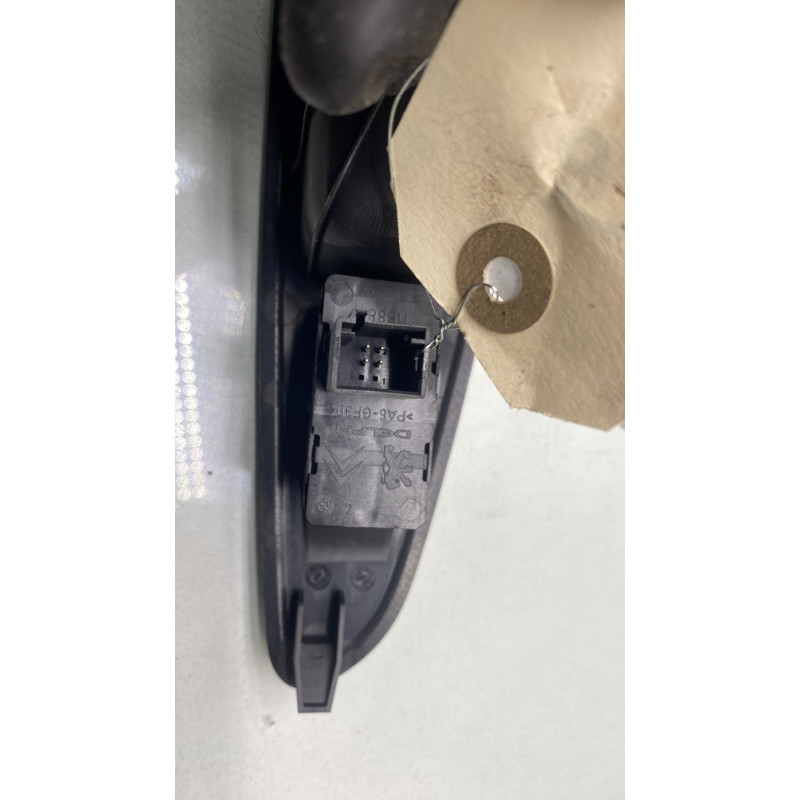 Interrupteur de leve vitre arriere gauche PEUGEOT 308 1 Photo n°4