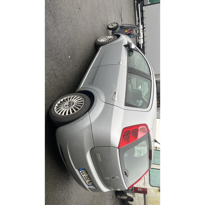 Face avant FIAT GRANDE PUNTO Photo n°6