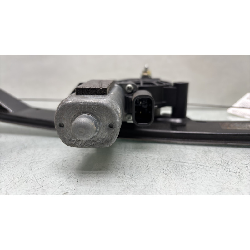Leve vitre electrique avant droit FIAT GRANDE PUNTO Photo n°5