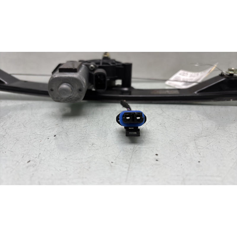 Leve vitre electrique avant droit FIAT GRANDE PUNTO Photo n°6