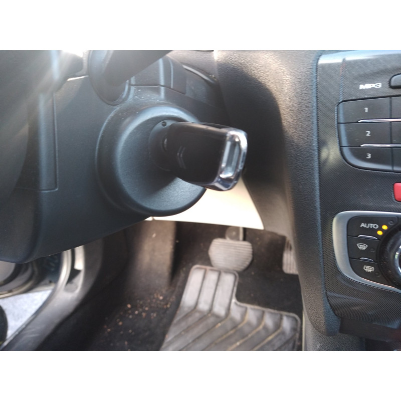 Buse CITROEN C4 2 Photo n°13