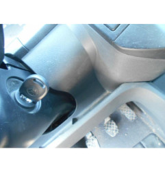 Etrier avant gauche (freinage) VOLKSWAGEN POLO 4