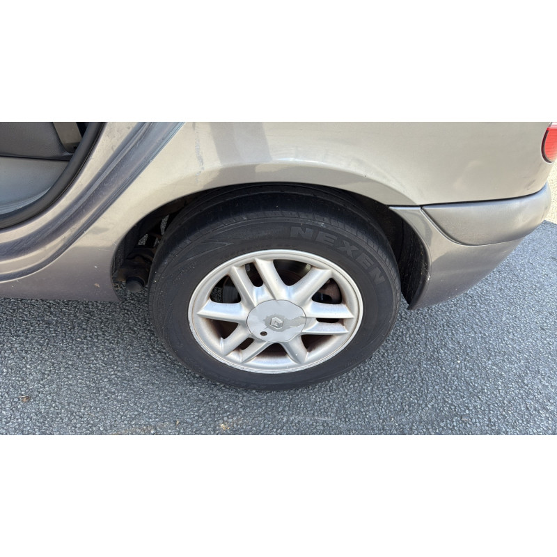 Aile avant gauche RENAULT SCENIC 1 Photo n°19
