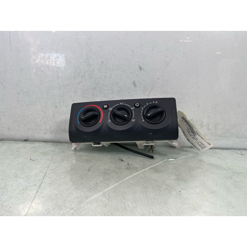Commande chauffage RENAULT CLIO 2 CAMPUS Photo n°1