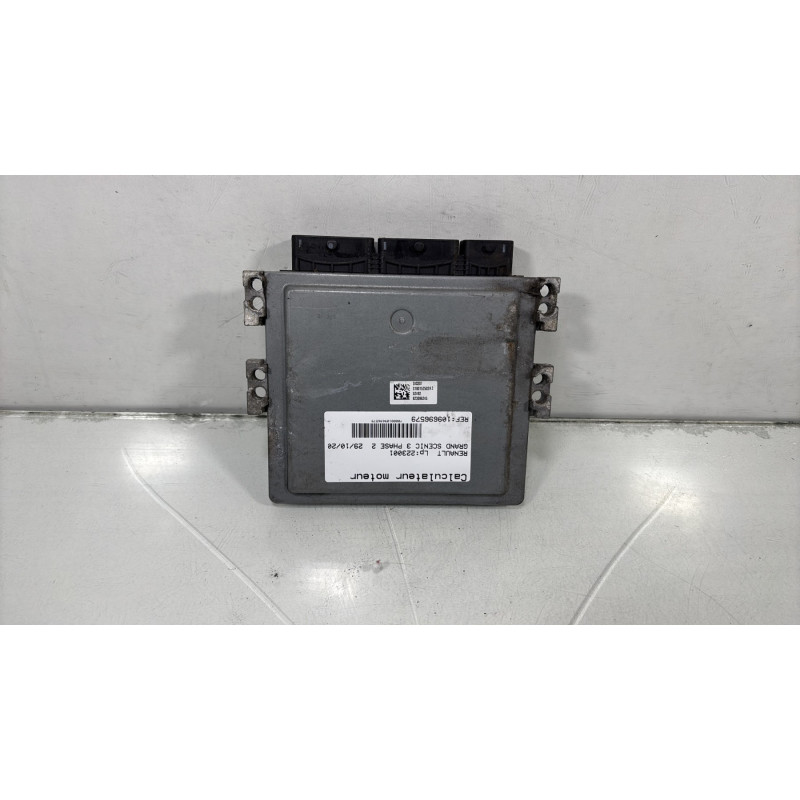 Calculateur moteur RENAULT GRAND SCENIC 3 Photo n°4