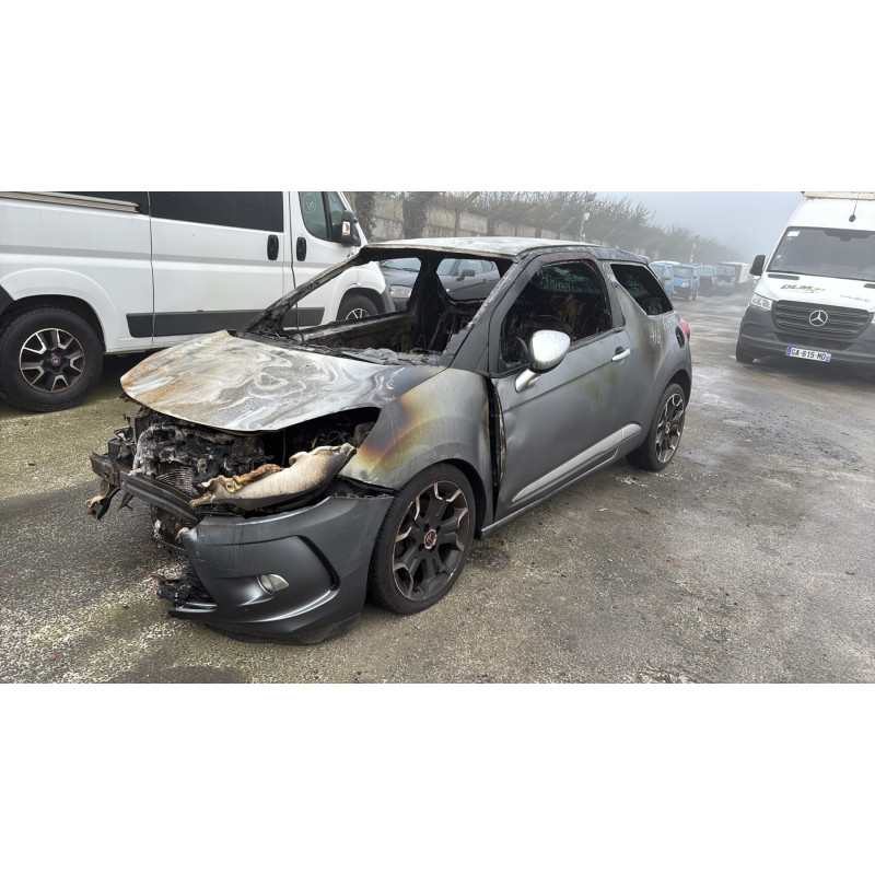 Pare boue arriere droit CITROEN DS3 Photo n°5