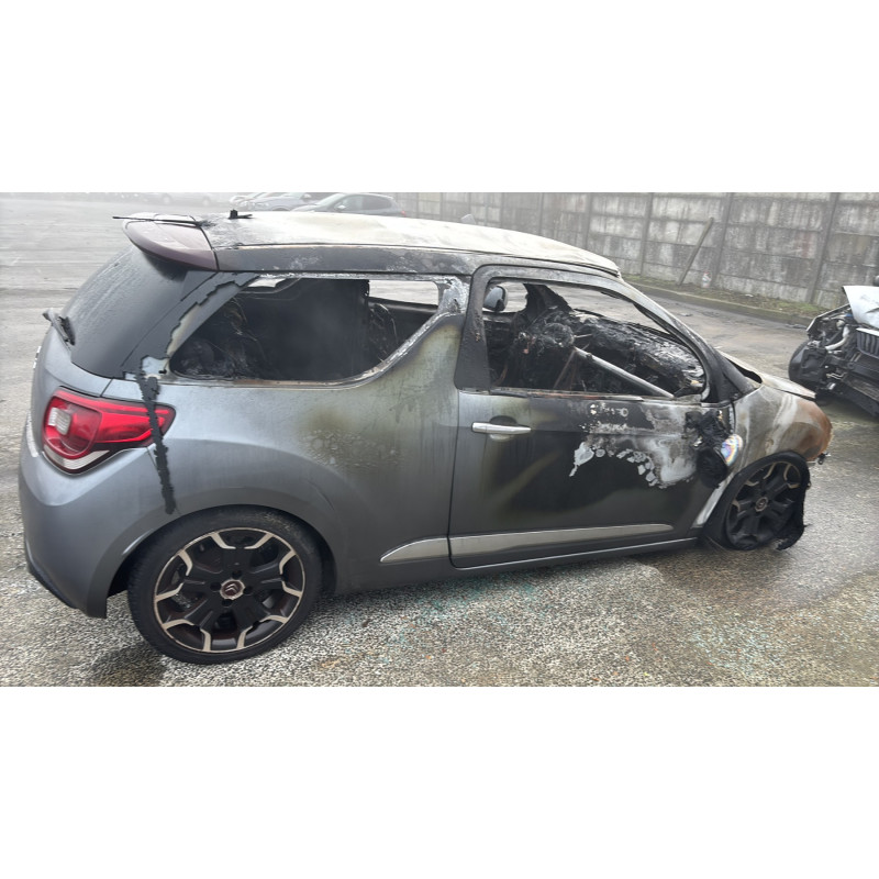 Pare boue arriere droit CITROEN DS3 Photo n°11