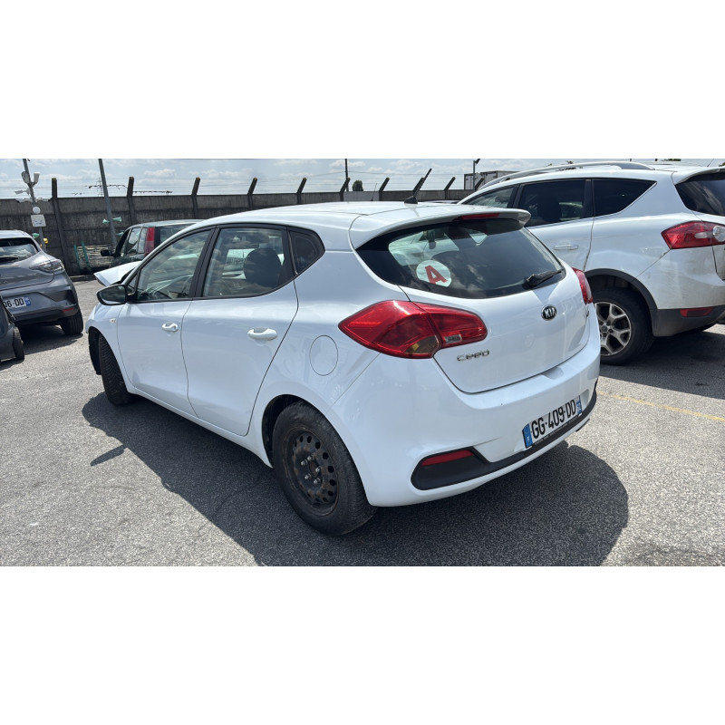 Feu arriere secondaire droit (feux) KIA CEE-D 2 Photo n°8