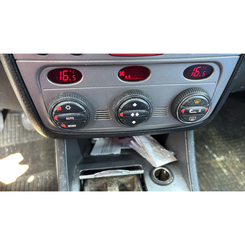 Feu arriere secondaire gauche (feux) ALFA ROMEO 147 Photo n°4