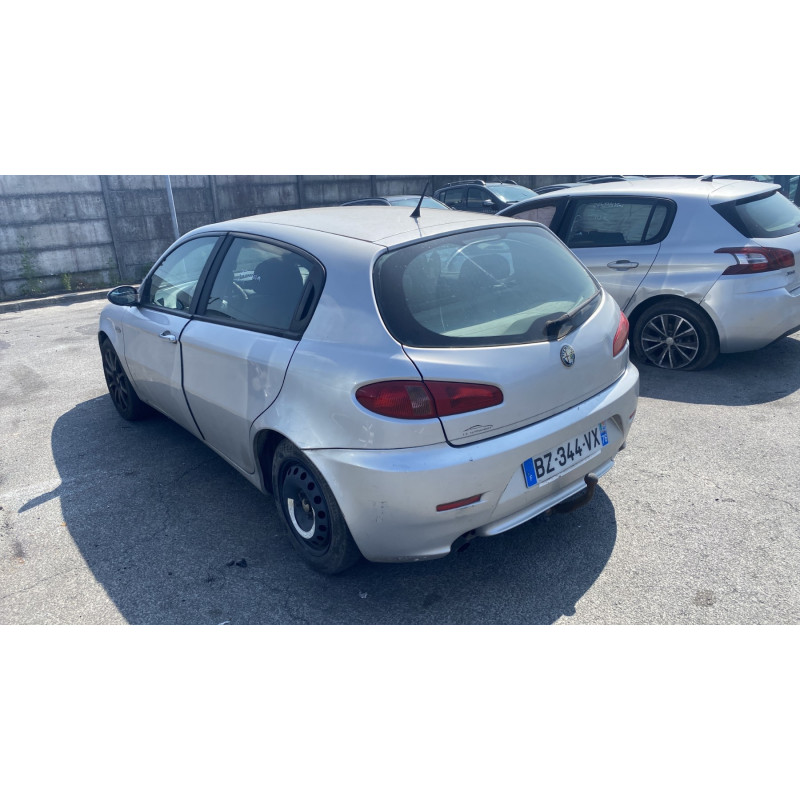 Feu arriere secondaire gauche (feux) ALFA ROMEO 147 Photo n°9