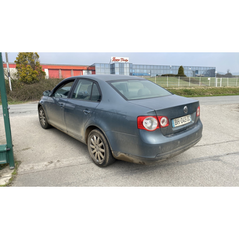 Feu arriere secondaire gauche (feux) VOLKSWAGEN JETTA 3 Photo n°7