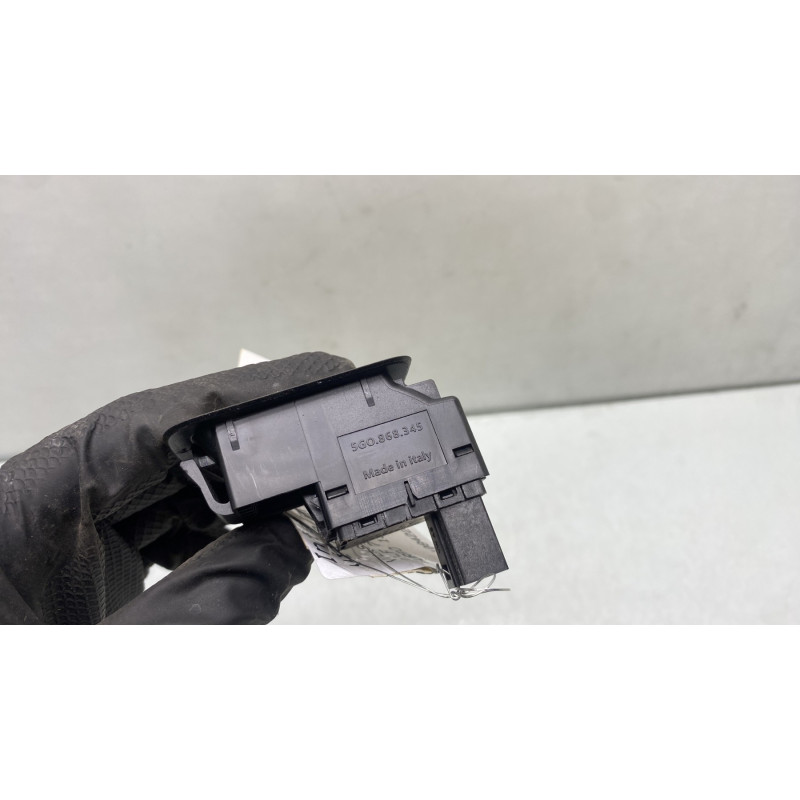 Interrupteur de leve vitre arriere droit VOLKSWAGEN GOLF 7 Photo n°4
