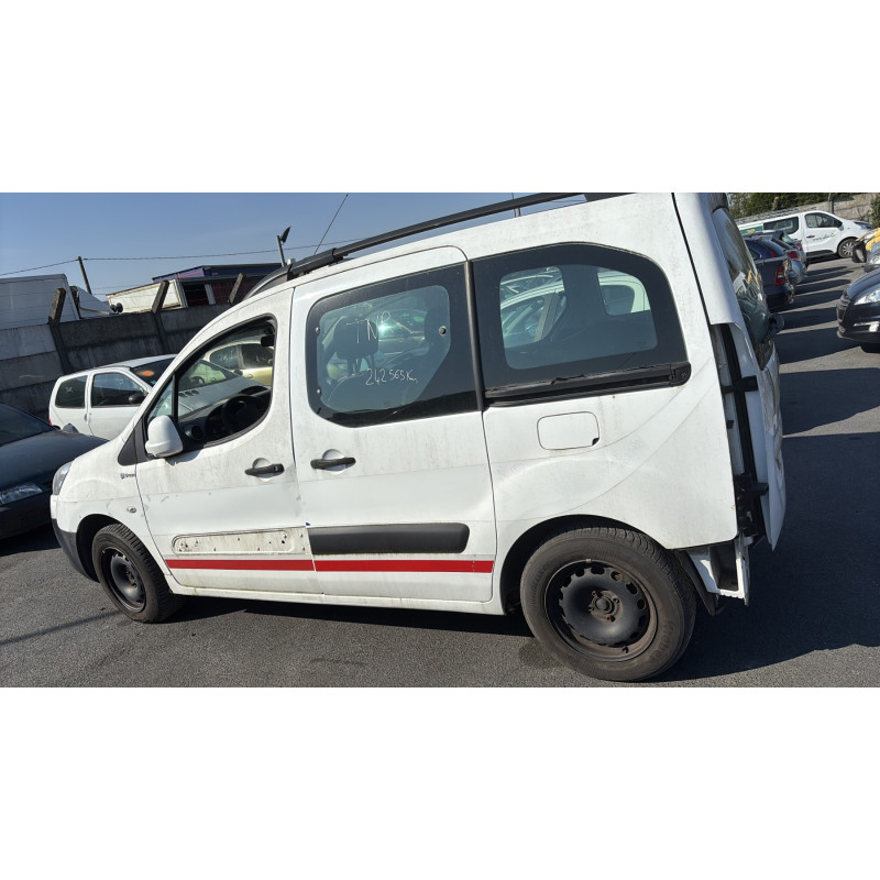 Face avant PEUGEOT PARTNER 2 Photo n°10