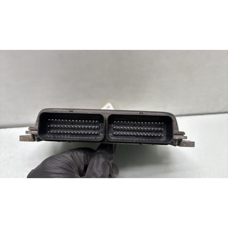 Calculateur moteur RENAULT CLIO 2 Photo n°3