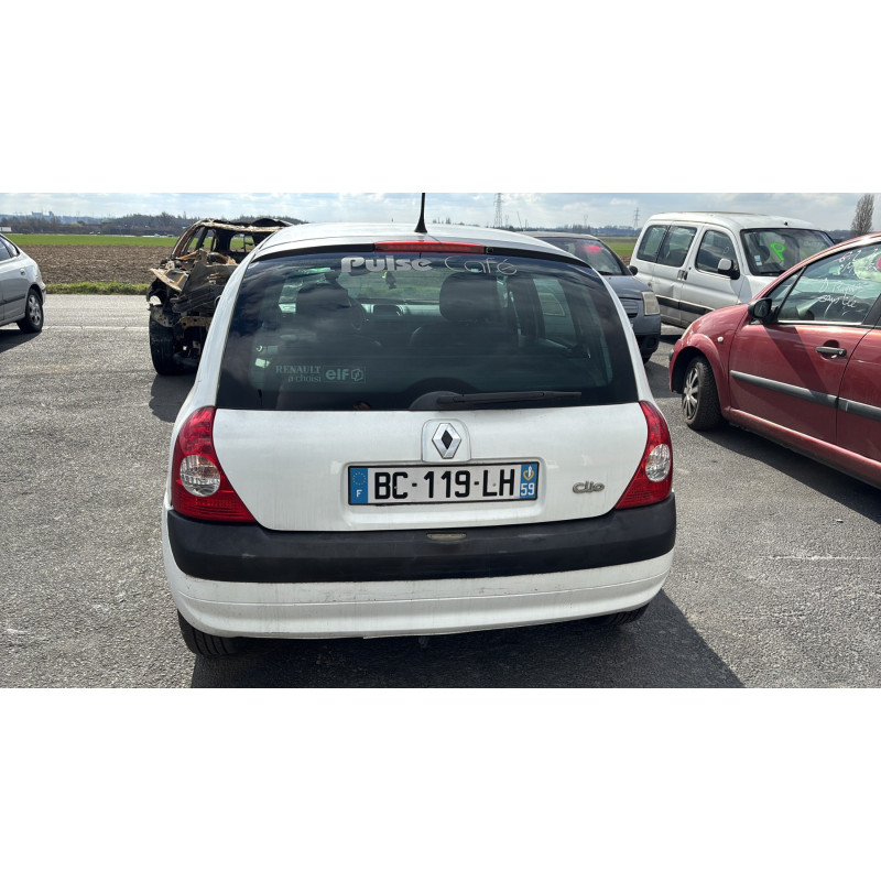 Vitre avant gauche RENAULT CLIO 2 Photo n°9