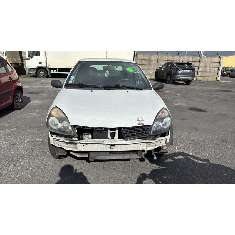 Vitre avant gauche RENAULT CLIO 2 Photo n°12