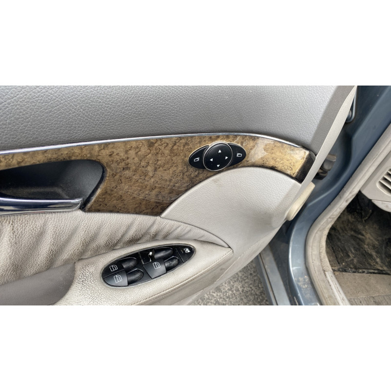 Porte arriere droit MERCEDES CLASSE E 211 Photo n°18