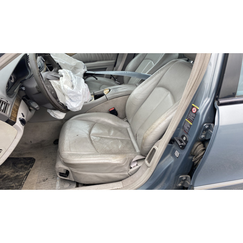 Porte avant droit MERCEDES CLASSE E 211 Photo n°19