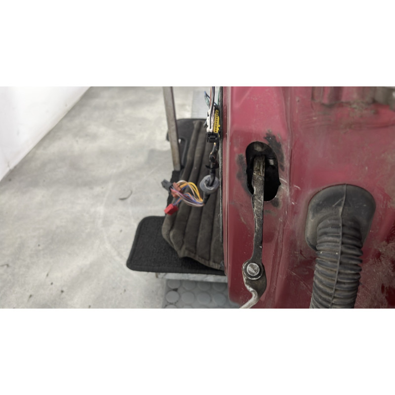 Porte avant gauche RENAULT MEGANE 1 Photo n°5
