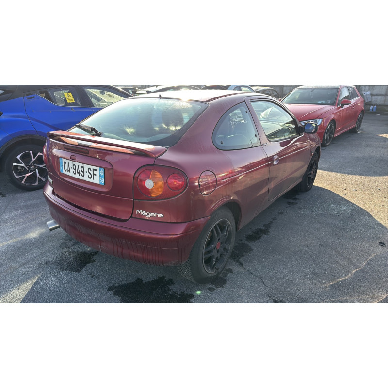 Vase de lave glace RENAULT MEGANE 1 Photo n°8