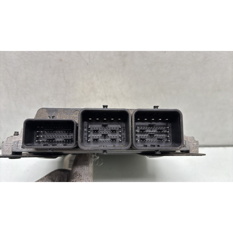Calculateur moteur CITROEN C4 2 Photo n°3