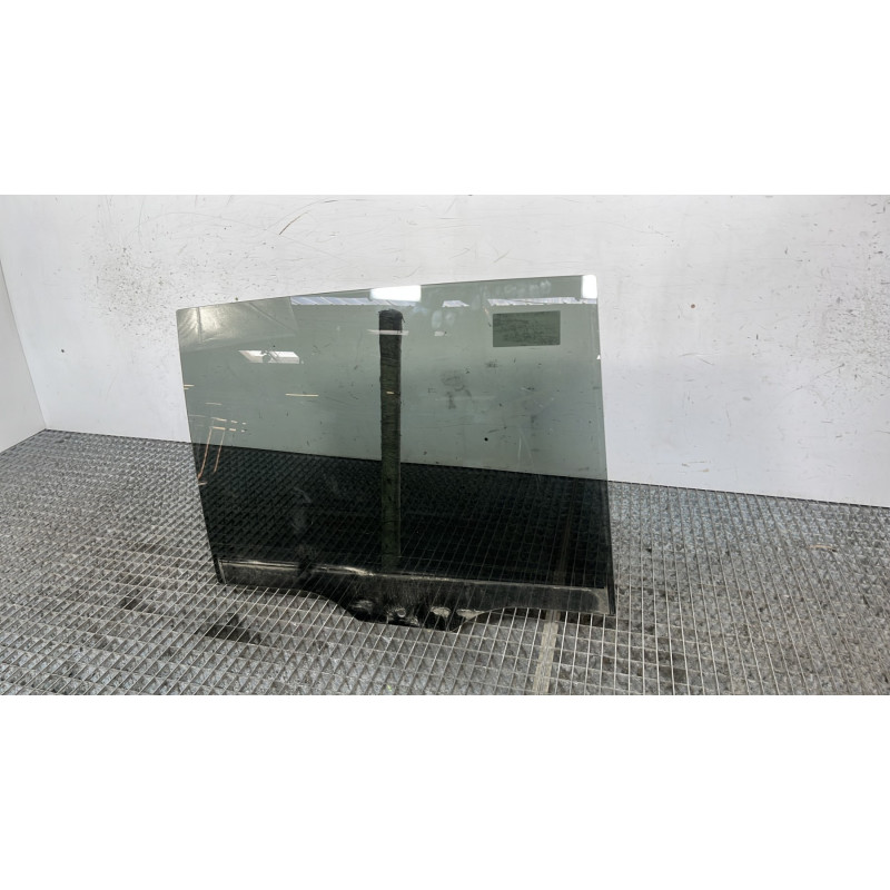 Vitre arriere droit VOLKSWAGEN TOURAN 3 Photo n°3