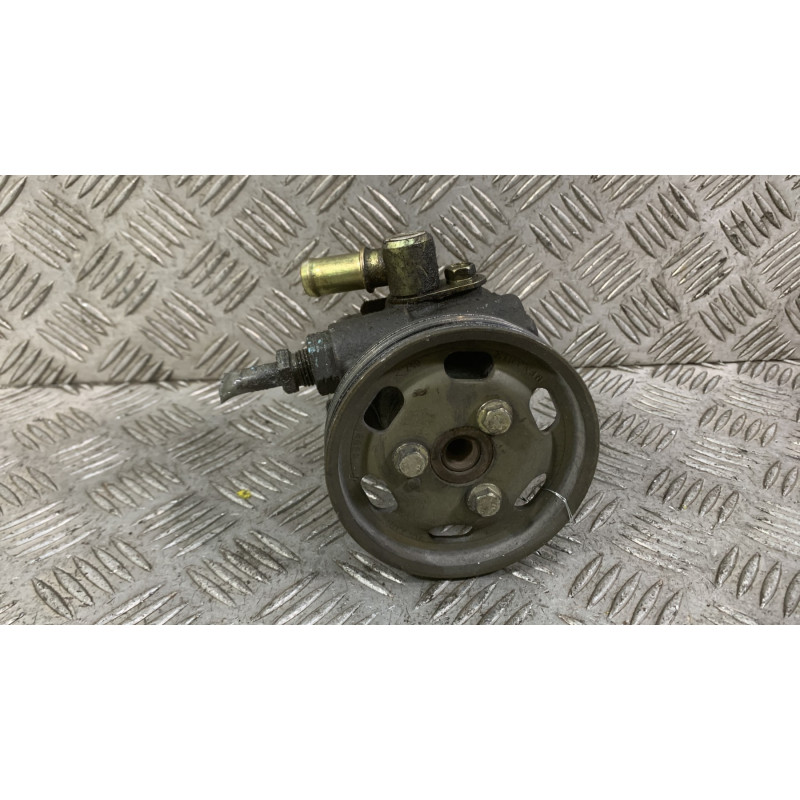 Pompe de direction RENAULT CLIO 2 Photo n°3