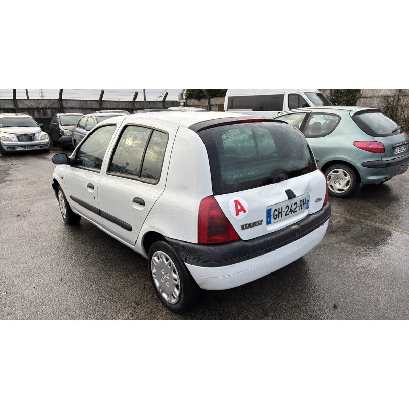 Pompe de direction RENAULT CLIO 2 Photo n°7