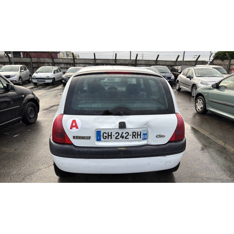 Pompe de direction RENAULT CLIO 2 Photo n°8