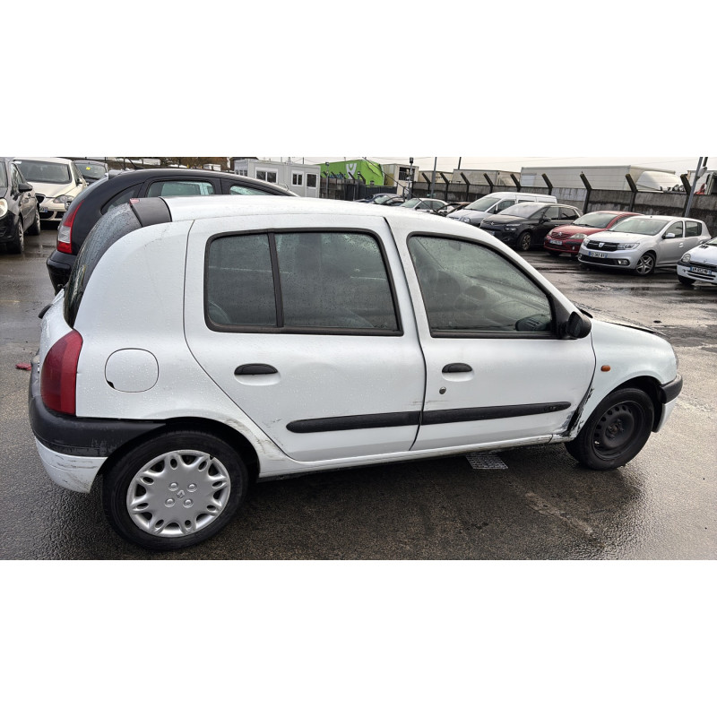 Pompe de direction RENAULT CLIO 2 Photo n°10