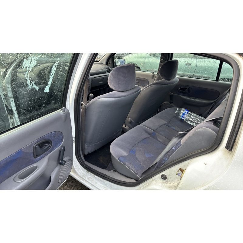 Pompe de direction RENAULT CLIO 2 Photo n°13