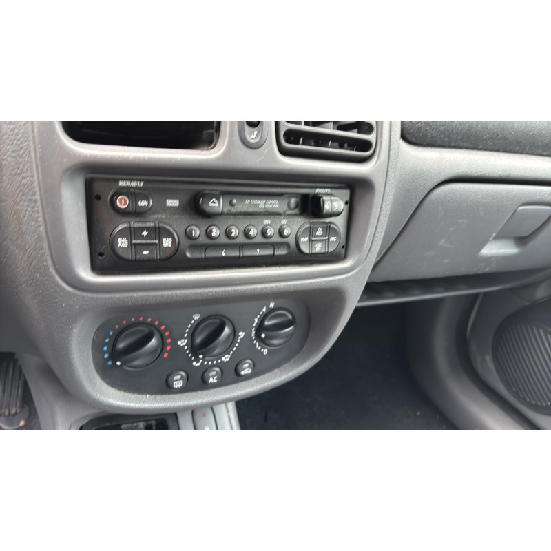 Pompe de direction RENAULT CLIO 2 Photo n°18