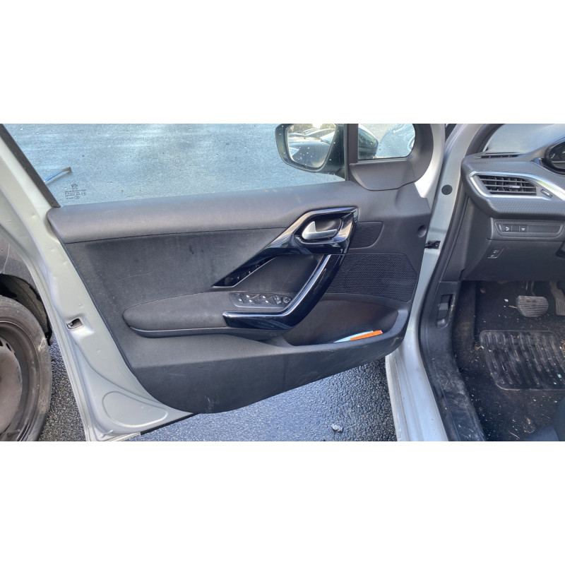 Poignee porte arriere gauche PEUGEOT 208 1 Photo n°11