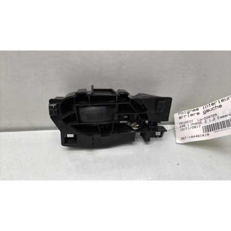 Poignee interieur arriere gauche PEUGEOT 208 1
