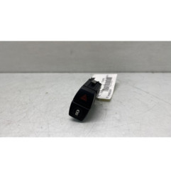 Bouton de warning BMW SERIE 2 F45 ACTIVE Photo n°1