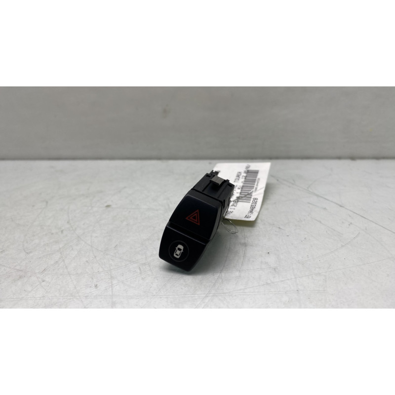 Bouton de warning BMW SERIE 2 F45 ACTIVE Photo n°1