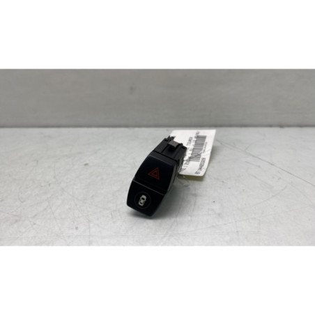 Bouton de warning BMW SERIE 2 F45 ACTIVE Photo n°1